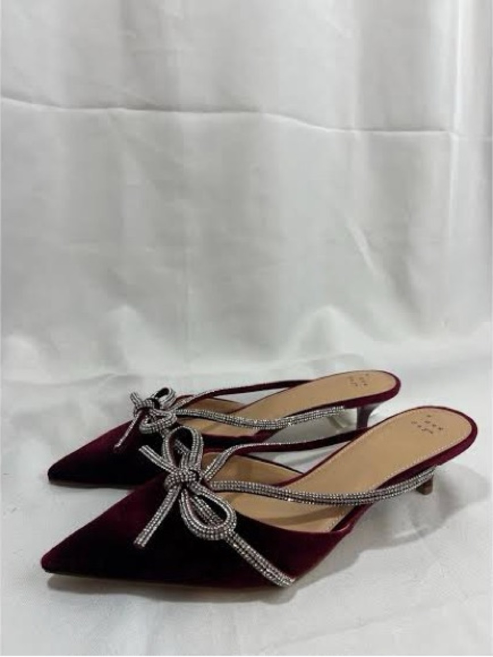 A New Day Gwen Burgundy Velvet Rhinestone Bow Kitten Heel size 10 NWT